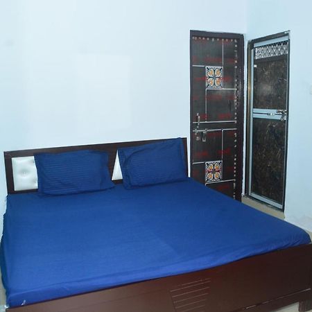 Hotel Chandrasha Villa Ayodhya Dham Ram Mandir 600 Meter Extérieur photo