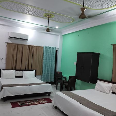 Hotel Chandrasha Villa Ayodhya Dham Ram Mandir 600 Meter Extérieur photo